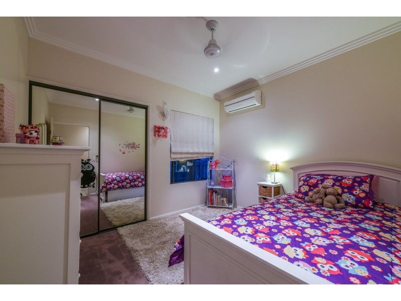 35 Valley Drive, Cannonvale QLD 4802