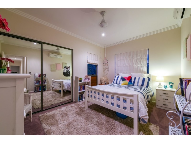 35 Valley Drive, Cannonvale QLD 4802