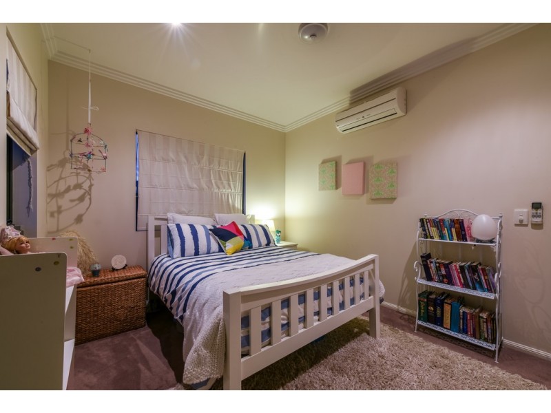 35 Valley Drive, Cannonvale QLD 4802