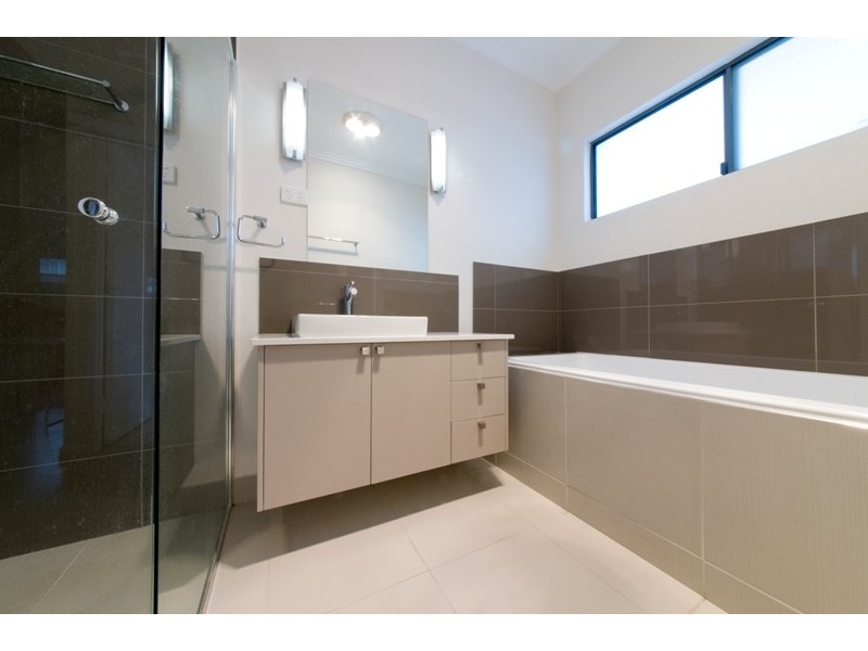 35 Valley Drive, Cannonvale QLD 4802