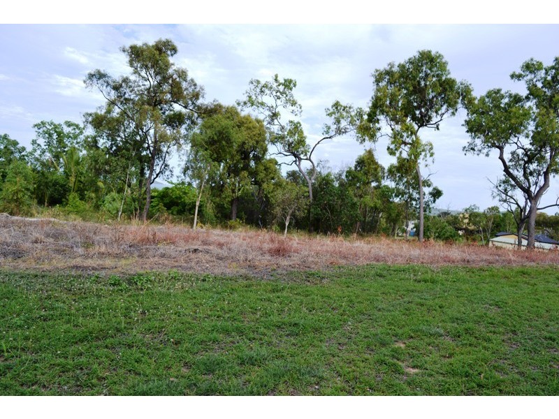 13 Rattray Avenue, Hideaway Bay QLD 4800