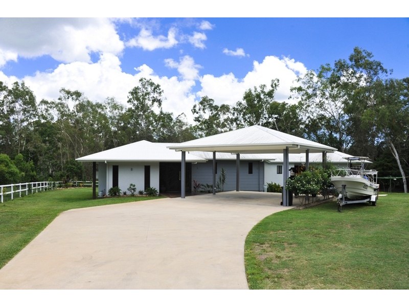 140 Kookaburra Drive, Cannon Valley QLD 4800