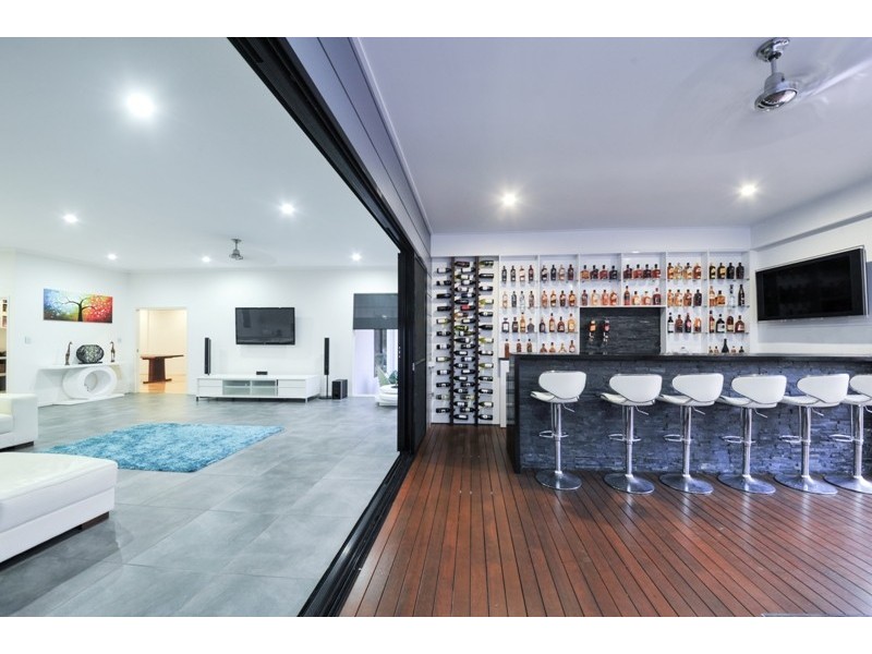 140 Kookaburra Drive, Cannon Valley QLD 4800