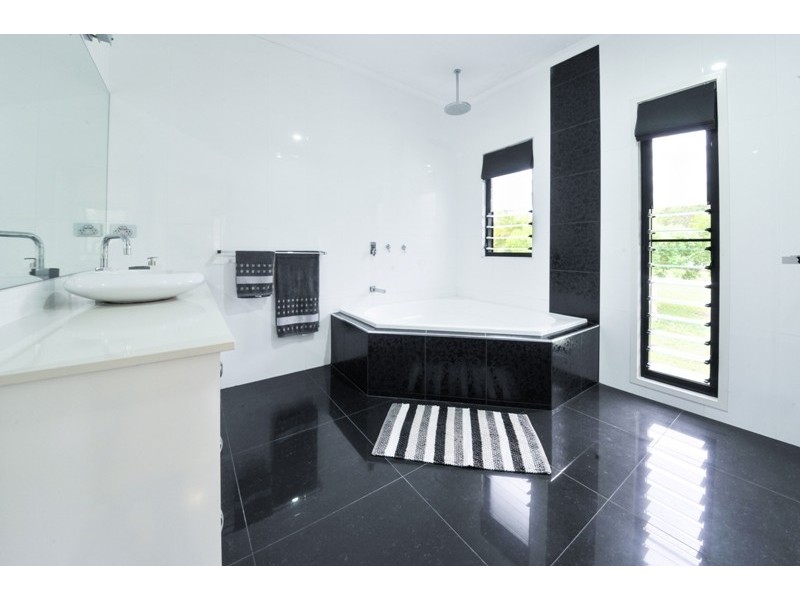 140 Kookaburra Drive, Cannon Valley QLD 4800