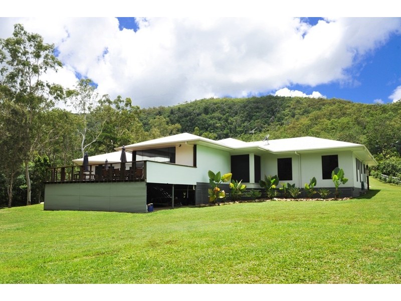 140 Kookaburra Drive, Cannon Valley QLD 4800