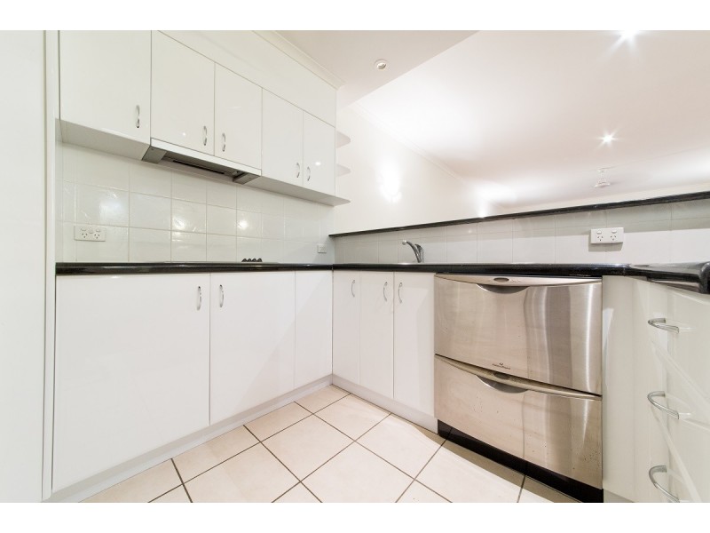 5/36 Coral Esplanade, Cannonvale QLD 4802