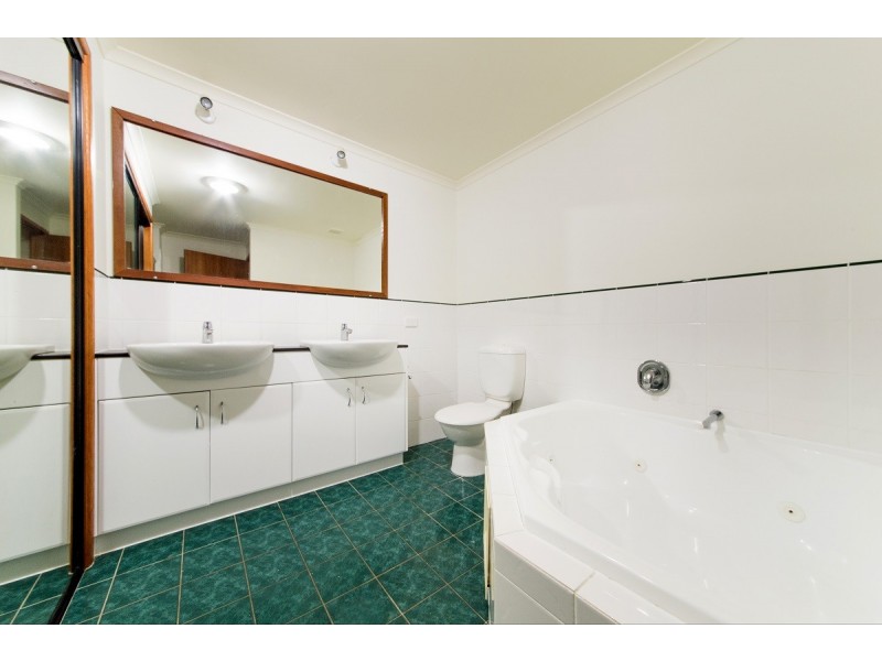 5/36 Coral Esplanade, Cannonvale QLD 4802