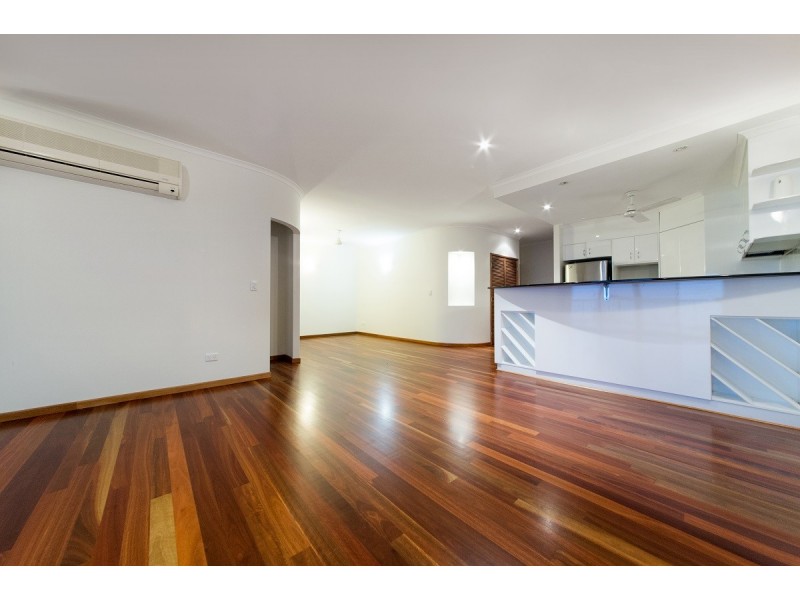 5/36 Coral Esplanade, Cannonvale QLD 4802