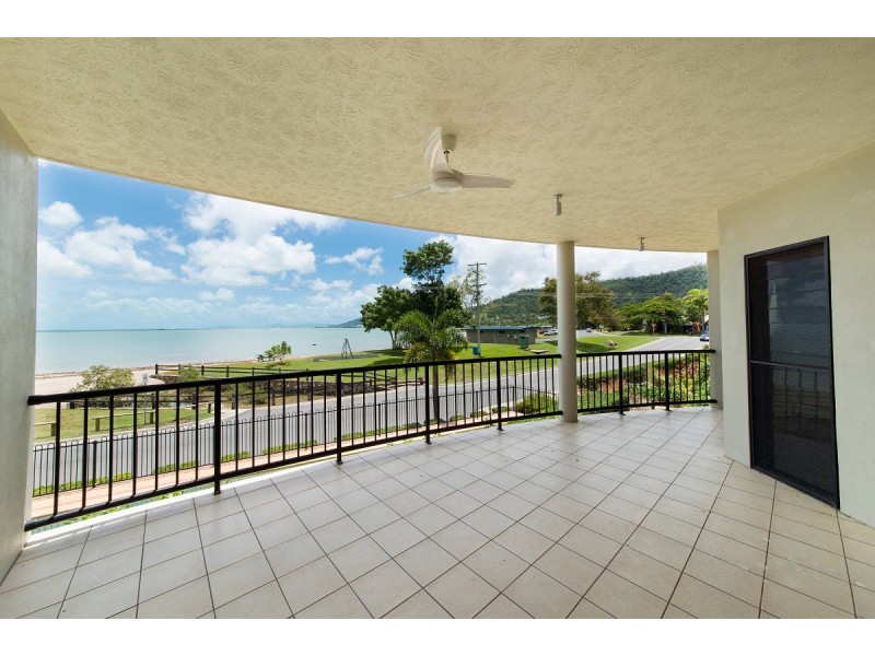 5/36 Coral Esplanade, Cannonvale QLD 4802
