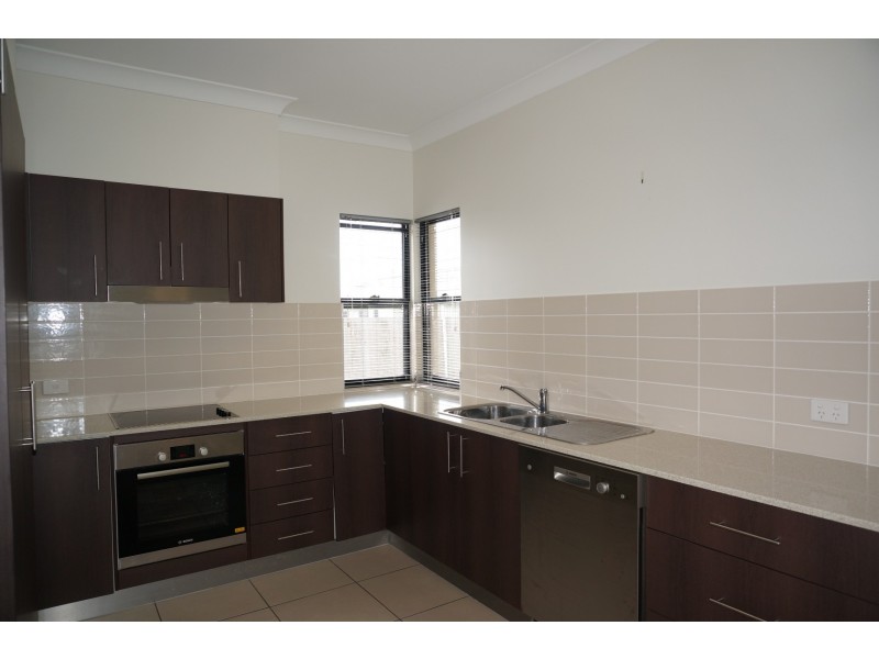 2/42 Endeavour Circut, Cannonvale QLD 4802