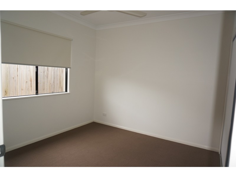2/42 Endeavour Circut, Cannonvale QLD 4802