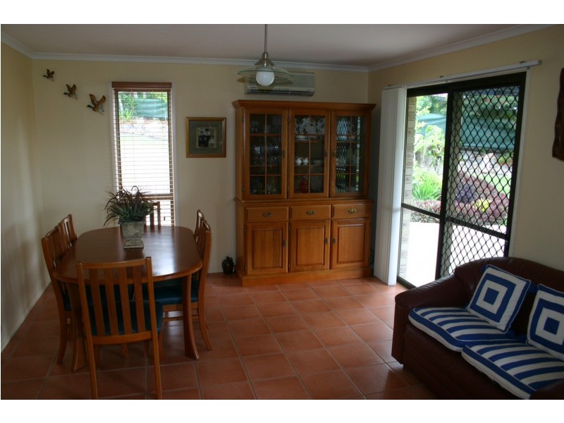 6 Laurence Close, Cannonvale QLD 4802