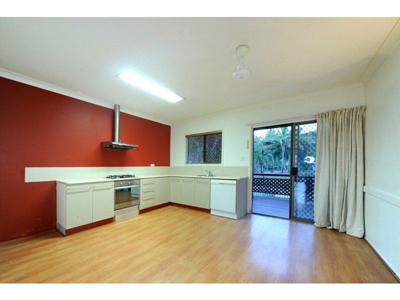 2/11 Tropic Road, Cannonvale QLD 4802