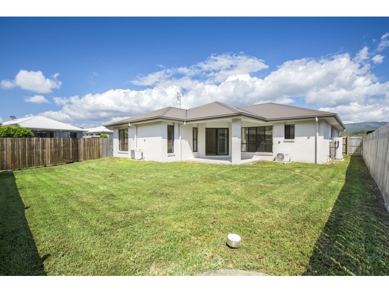 63 South Molle Boulevard, Cannonvale QLD 4802