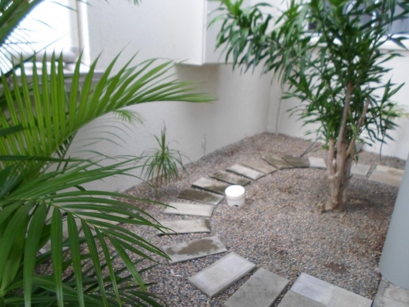 2/5 Eshelby Drive, Cannonvale QLD 4802