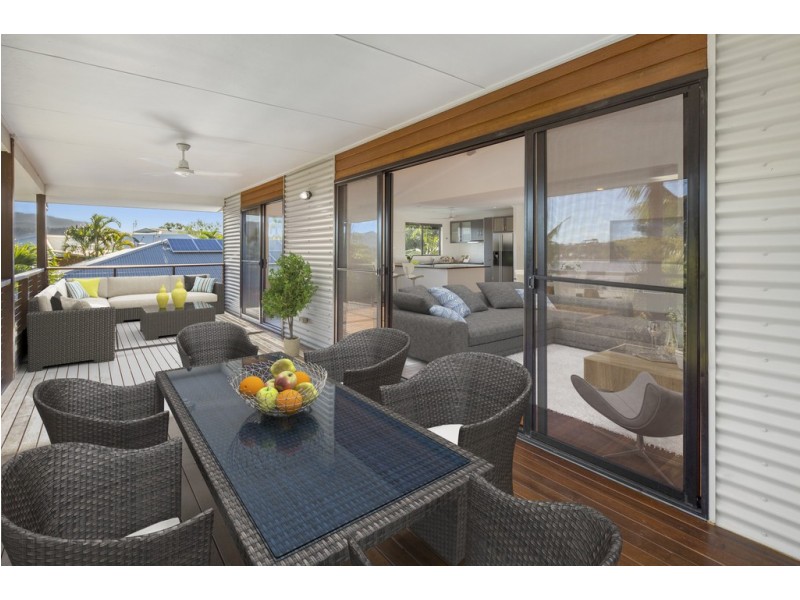 55 Country Road, Cannonvale QLD 4802