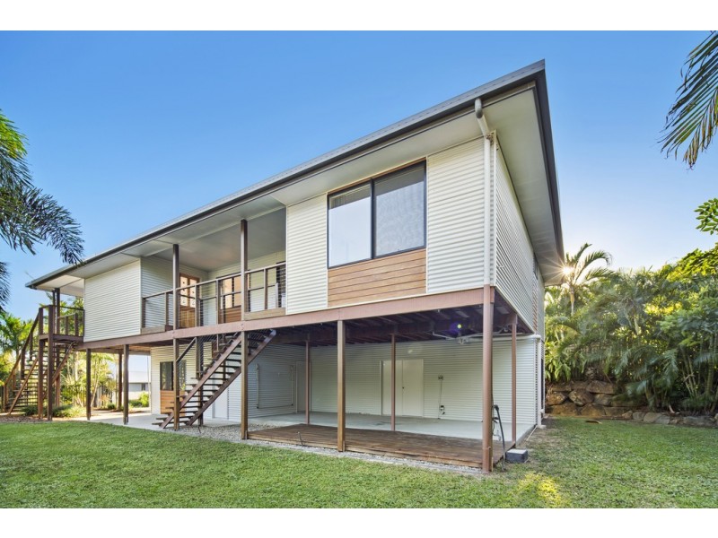 55 Country Road, Cannonvale QLD 4802