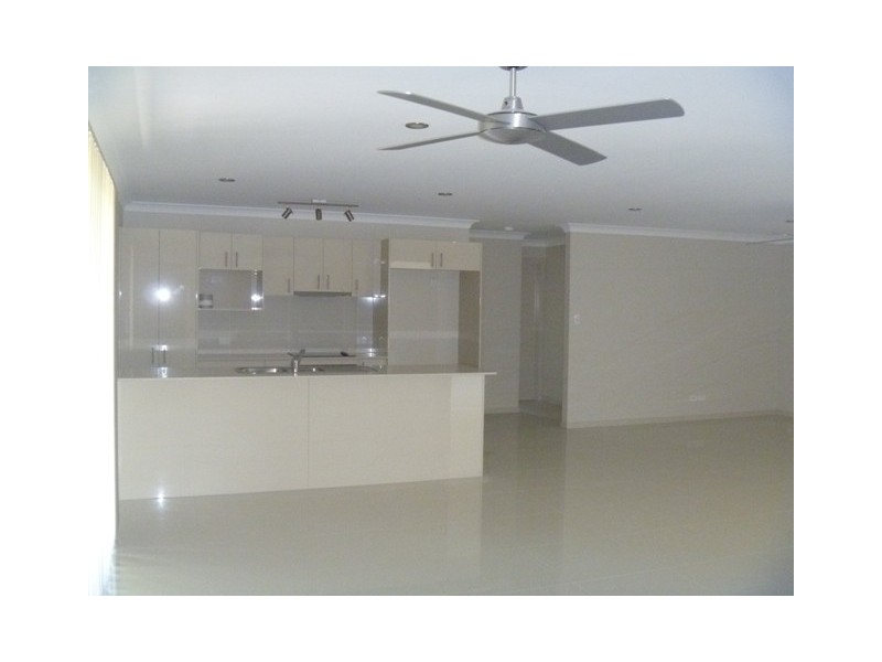 7 Endeavour Circuit, Cannonvale QLD 4802