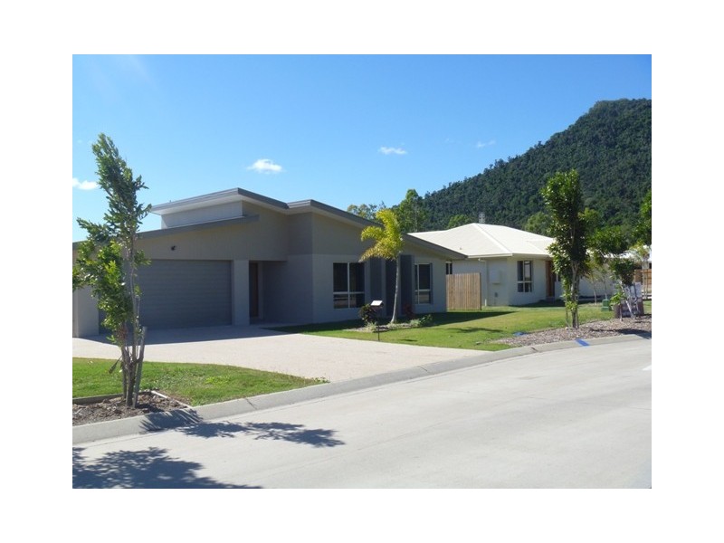 7 Endeavour Circuit, Cannonvale QLD 4802
