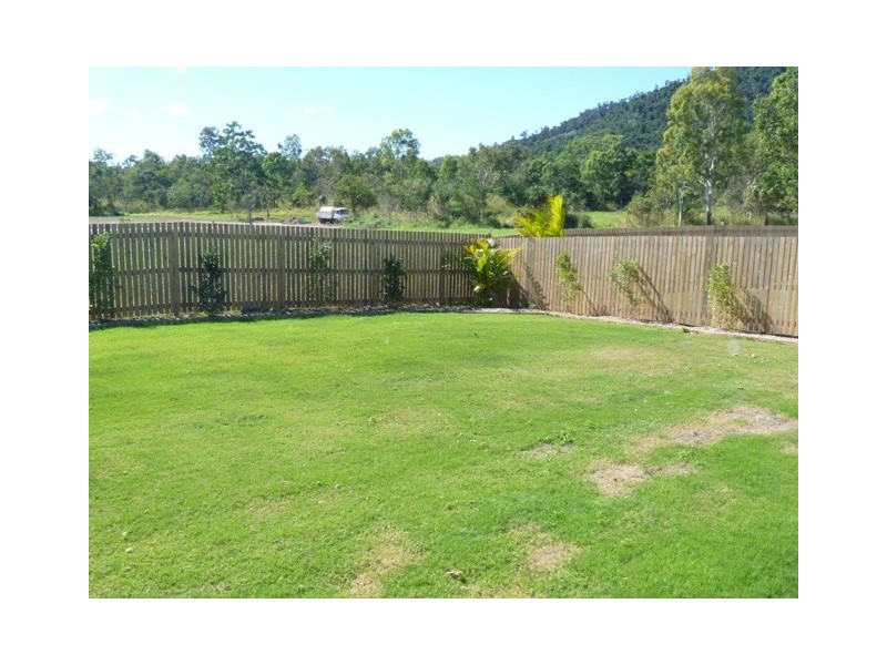 7 Endeavour Circuit, Cannonvale QLD 4802
