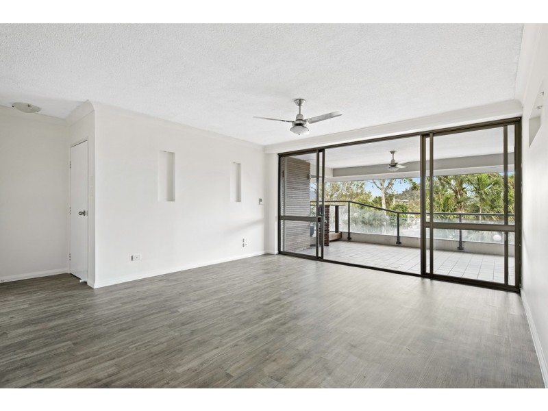 108/2 Eshelby Drive, Cannonvale QLD 4802