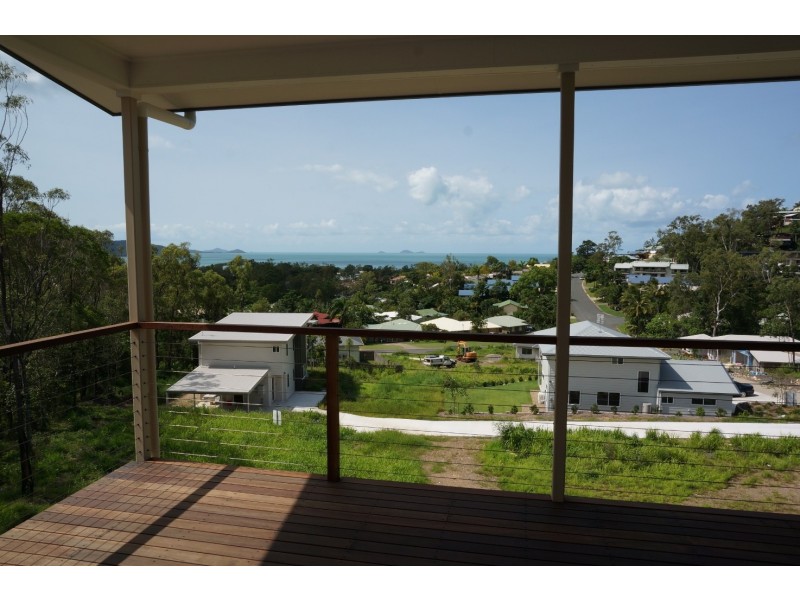 9/13 Border Drive, Cannonvale QLD 4802