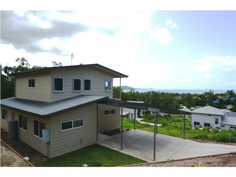 9/13 Border Drive, Cannonvale QLD 4802