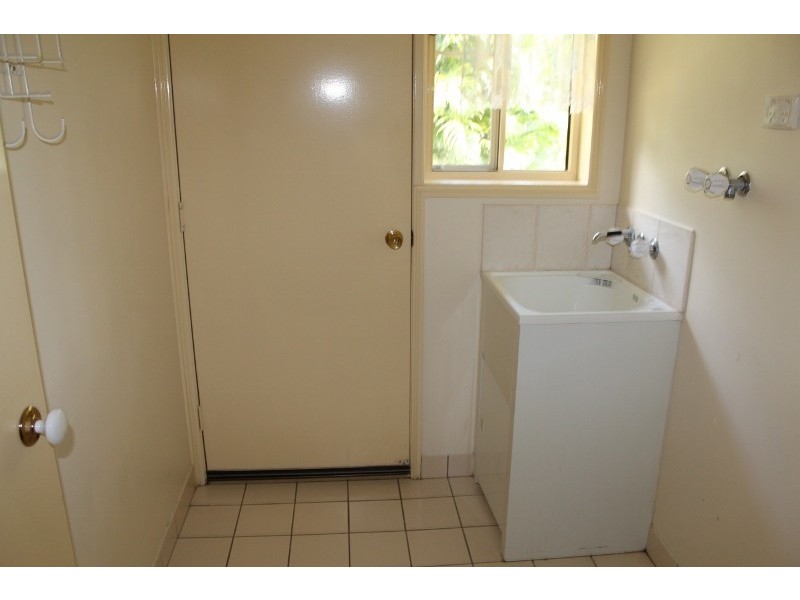 11 Cateran Cres, Cannonvale QLD 4802