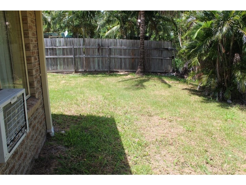 11 Cateran Cres, Cannonvale QLD 4802