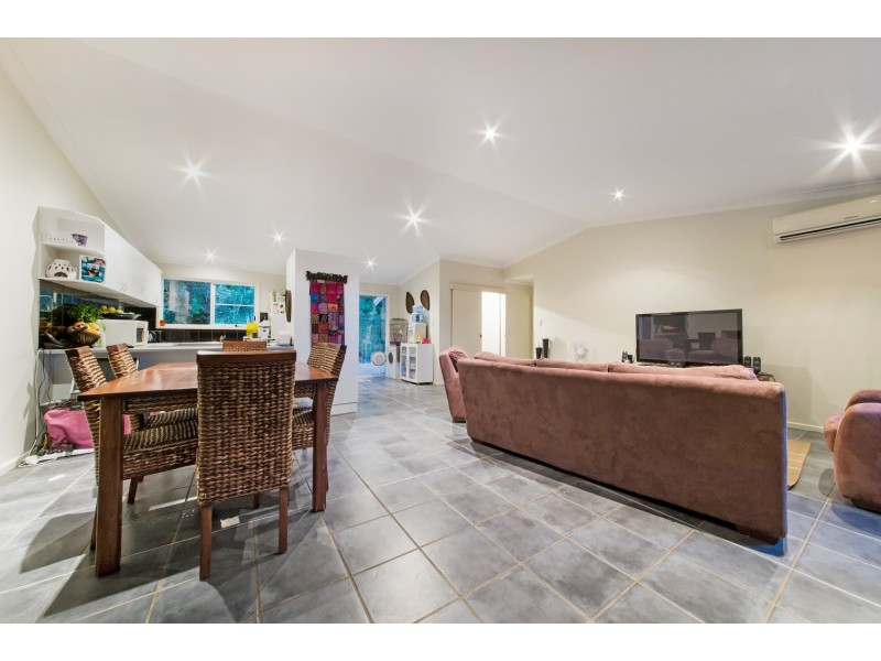 7 South Molle Boulevard, Cannonvale QLD 4802