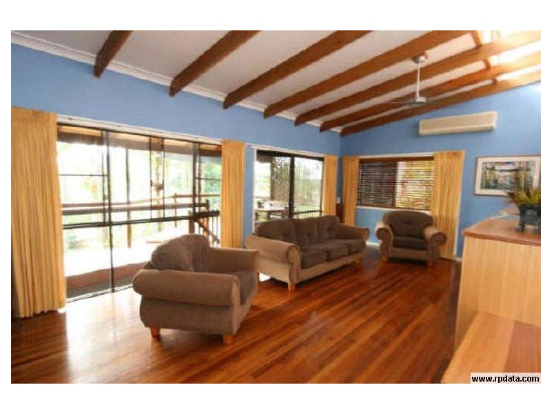 5 Wambiri Street, Cannonvale QLD 4802