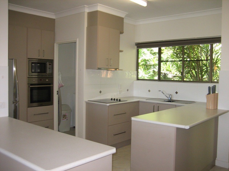 7/2 Eshelby Drive, Cannonvale QLD 4802