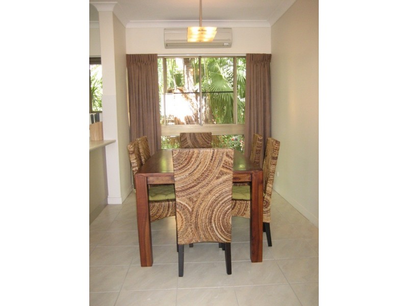 7/2 Eshelby Drive, Cannonvale QLD 4802