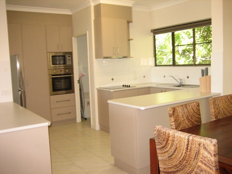 7/2 Eshelby Drive, Cannonvale QLD 4802