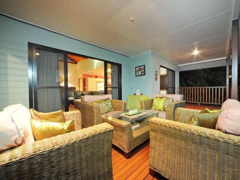 52 Country Road, Cannonvale QLD 4802