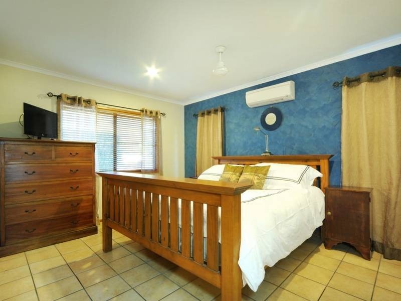52 Country Road, Cannonvale QLD 4802