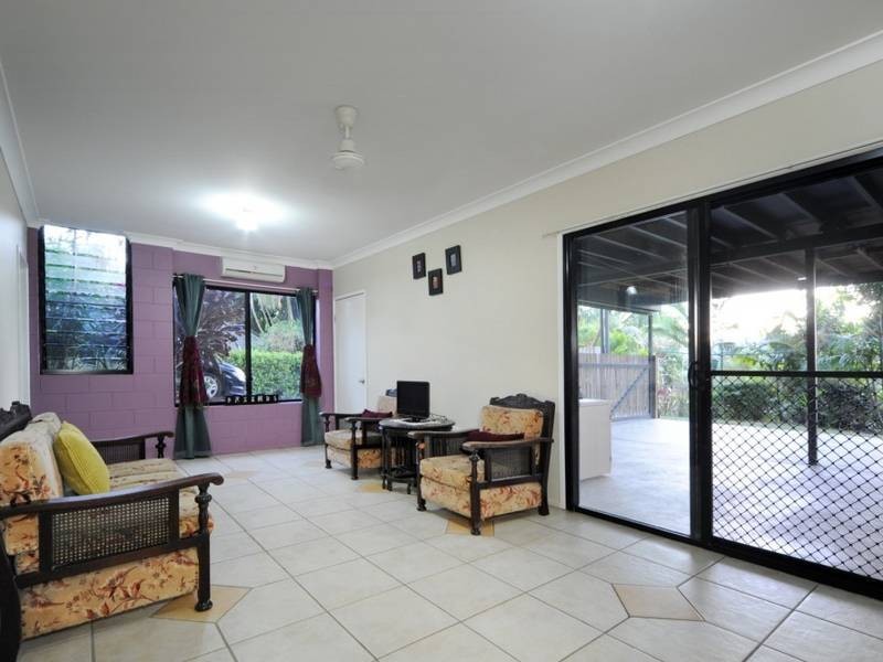 52 Country Road, Cannonvale QLD 4802