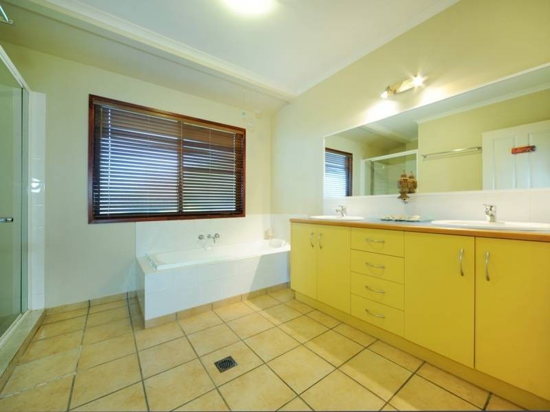 52 Country Road, Cannonvale QLD 4802