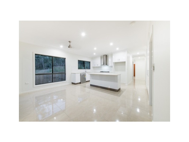 49 Twin Creek Court, Cannonvale QLD 4802