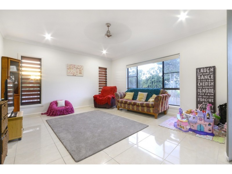 49 Twin Creek Court, Cannonvale QLD 4802