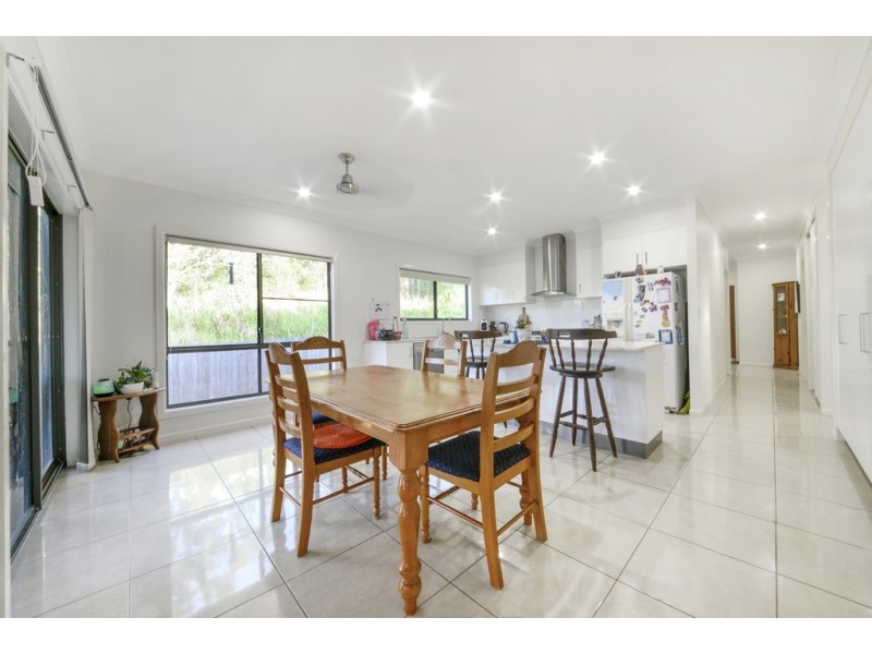 49 Twin Creek Court, Cannonvale QLD 4802