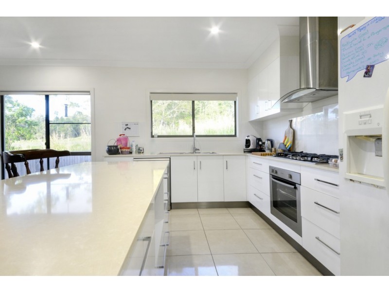 49 Twin Creek Court, Cannonvale QLD 4802
