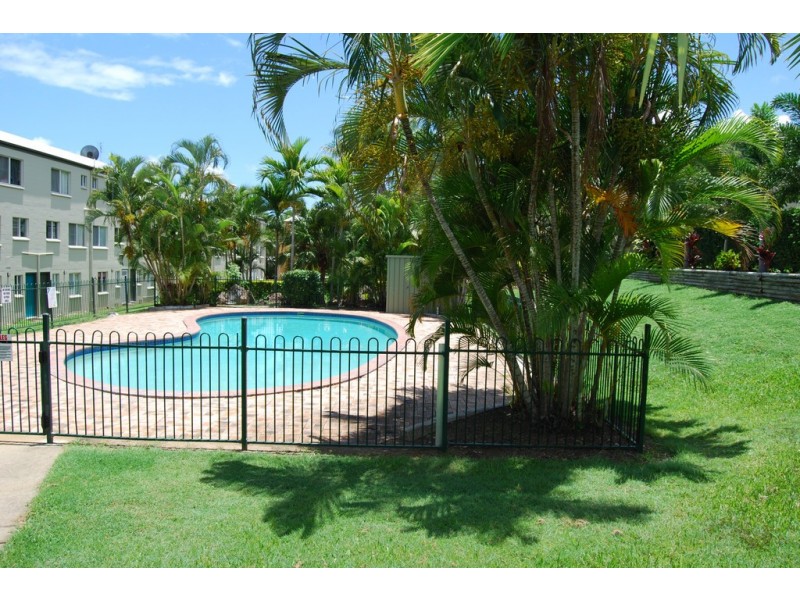 6/3 Eshelby Drive, Cannonvale QLD 4802