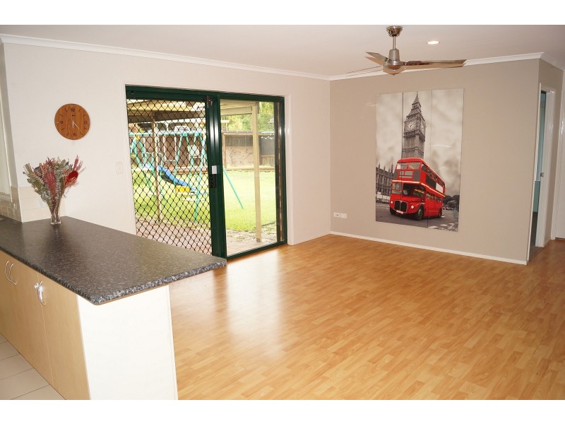 1 Esk Terrace, Cannonvale QLD 4802