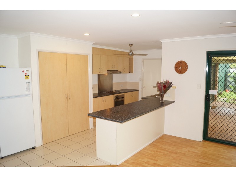 1 Esk Terrace, Cannonvale QLD 4802