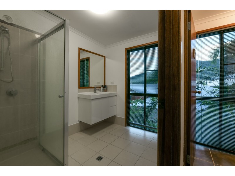7 Daydream Court, Cannonvale QLD 4802