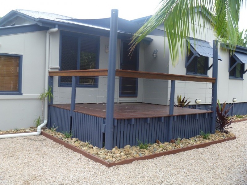 7 Herring Lane, Cannonvale QLD 4802