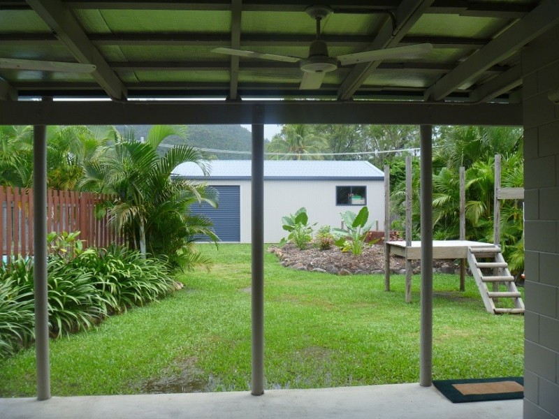 7 Herring Lane, Cannonvale QLD 4802