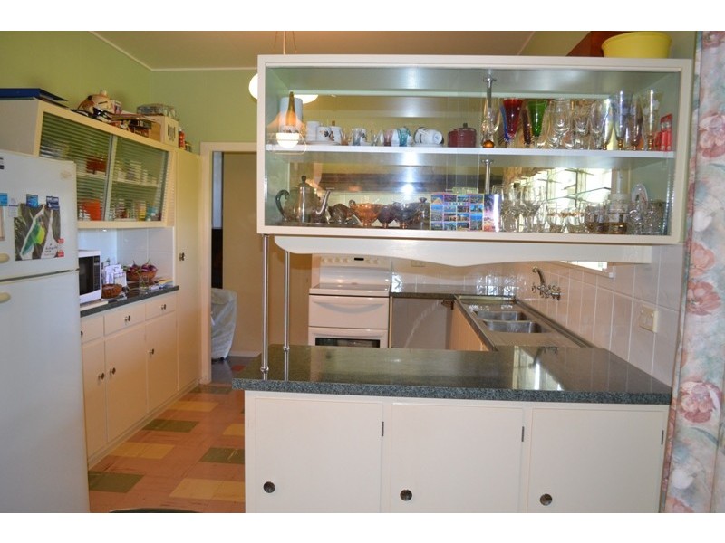 15 Davy Avenue, Proserpine QLD 4800