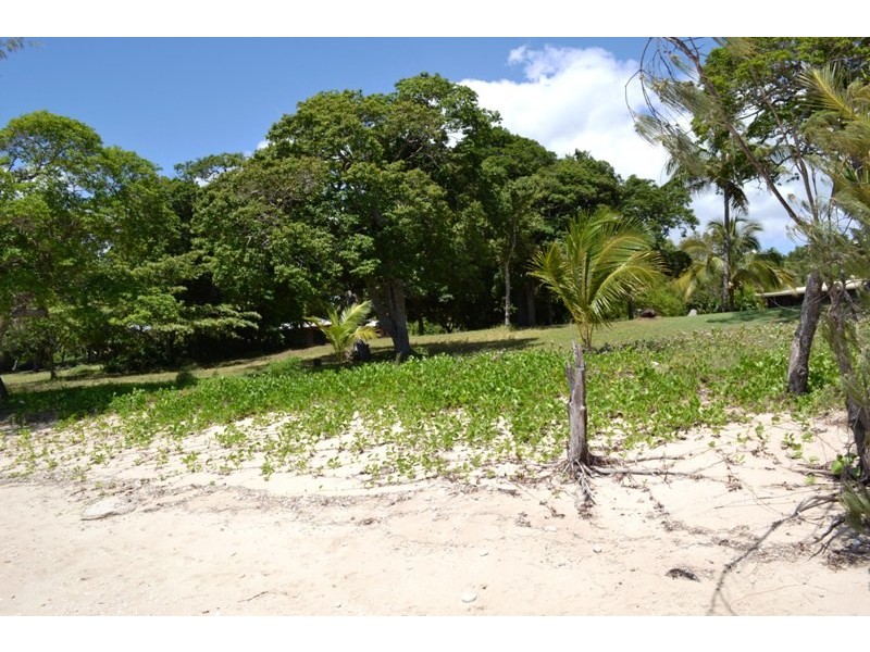 62 Gloucester Avenue, Hideaway Bay QLD 4800